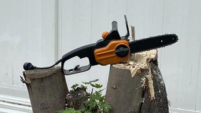 Opuladuo 10-Inch Replacement Chainsaw Chains boast impressive specifications. With a 3/8" .050" chain gauge and 40 drive links, they are built to tackle even the toughest cutting tasks. Our chains are compatible with a wide range of popular models, including: