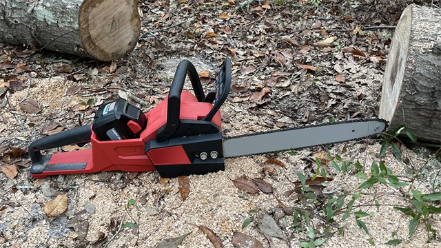 This 16-inch chainsaw chain is the perfect replacement for your Milwaukee 2727-20 and 2727-21HD M18 FUEL 16-inch chainsaws.